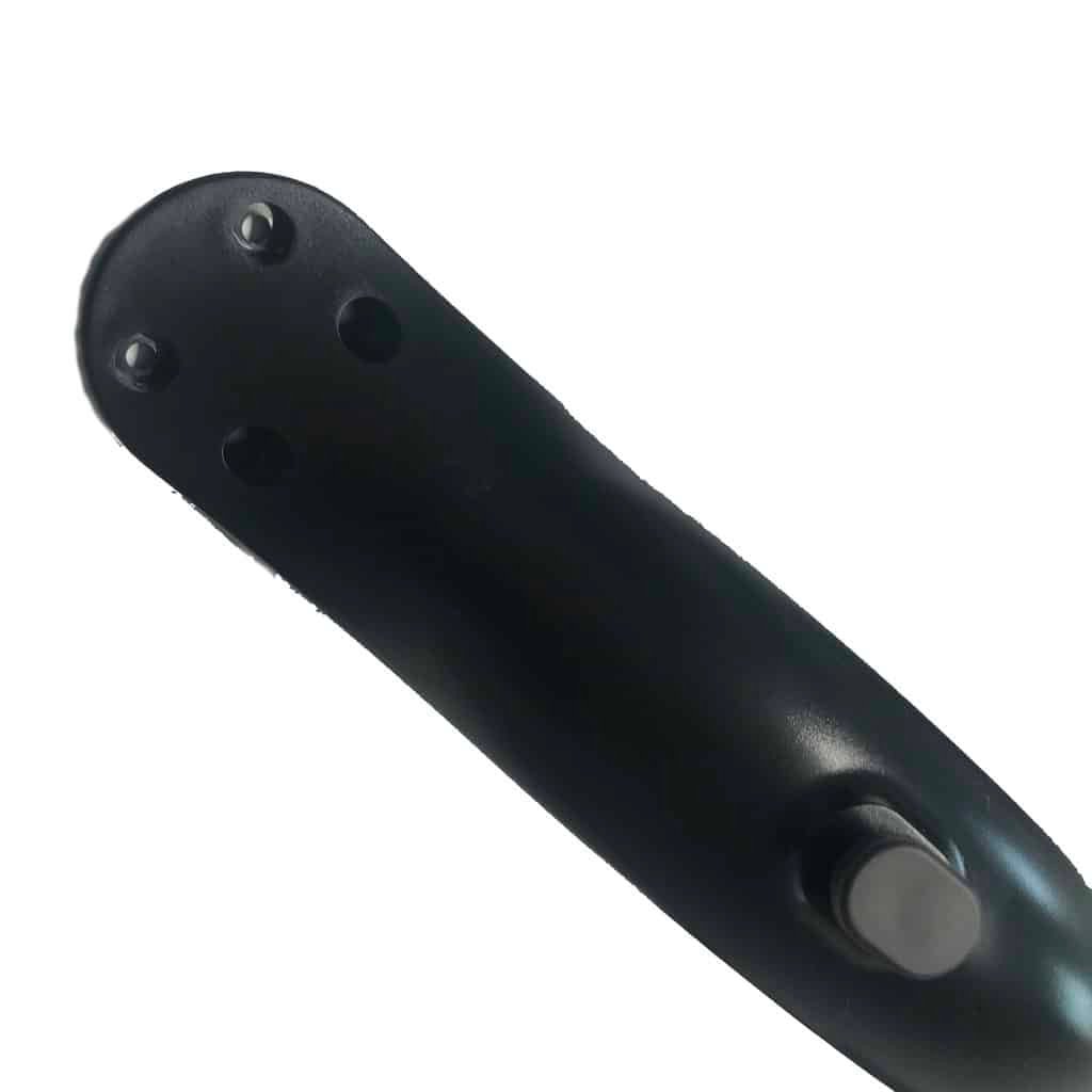 Guardabarros negro de 4 agujeros