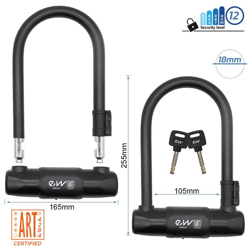 candado negro en forma de U de máxima seguridad para bicicleta, moto, patinete con 2 llaves.