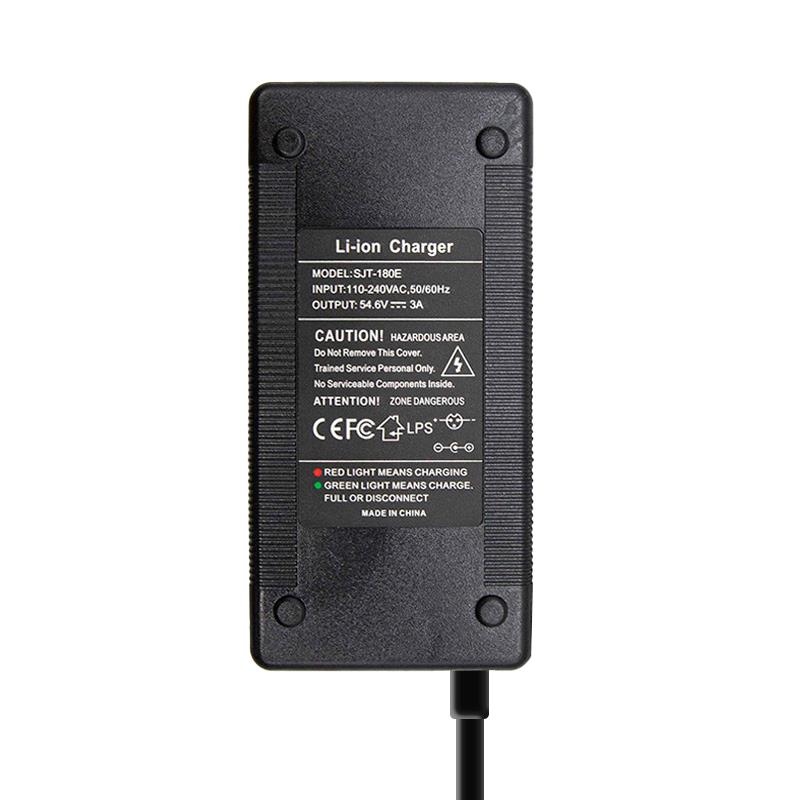 Cargador 48V (salida 54,6v) 3A conector DC 5,5x2,5mm