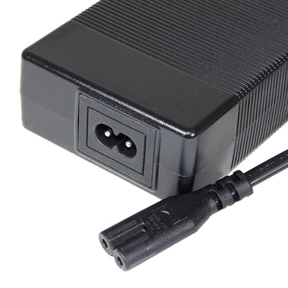 Cargador premium 67.2V 2A (conector 3 Pines GX16) 60V