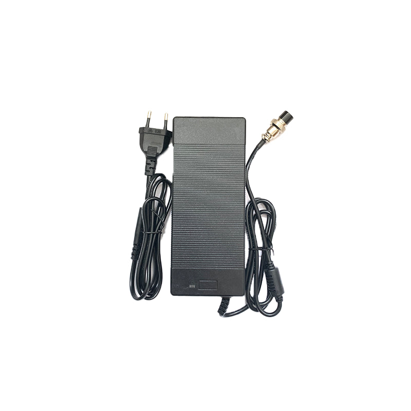 Cargador premium 58,8V 2A (conector 3 Pines GX16) 52V
